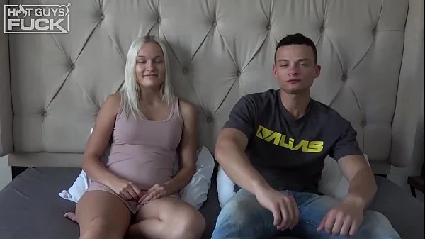 Body Builder Puts The Weights Down To Fuck Blondie