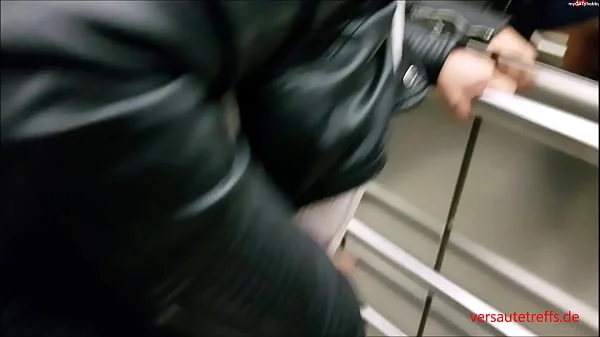 Im Aufzug gevoegelt- versautetreffs. de