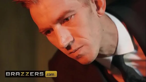 Big Wet Butts - (Blanche Bradburry, Danny D) - First Class Ass - Brazzers