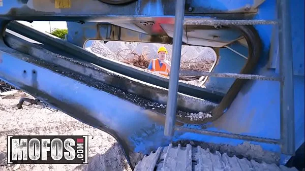 Publick Pickups - (Kenzie Reeves) - Constructive Slutty Behavior - MOFOS