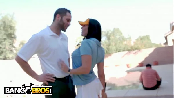 BANGBROS - Rachel Starr Fucks Her Golf Instructor While Her Cuck Husband Reads The Paper