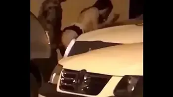 EU Comendo a novinha atrás do carro