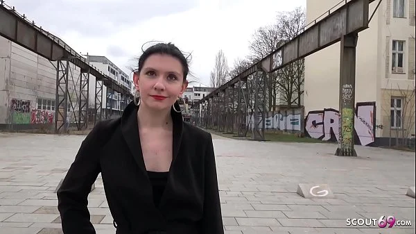 GERMAN SCOUT - KUNST STUDENTIN ANNA ANAL GEFICKT BEI CASTING