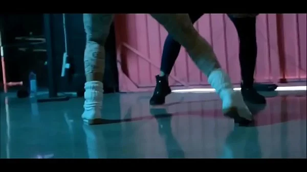 WWE Sommer Ray Learns To Twerk