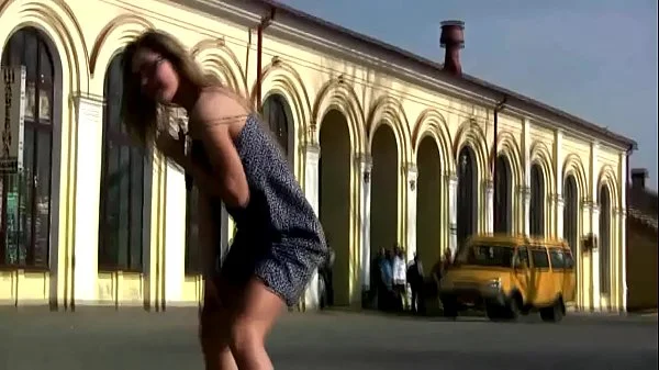 Flashing in the centre of the city is so dangerous! But so fucking cool!