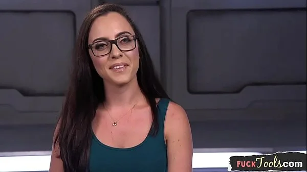 Spex babe anally fucked by kinky machine