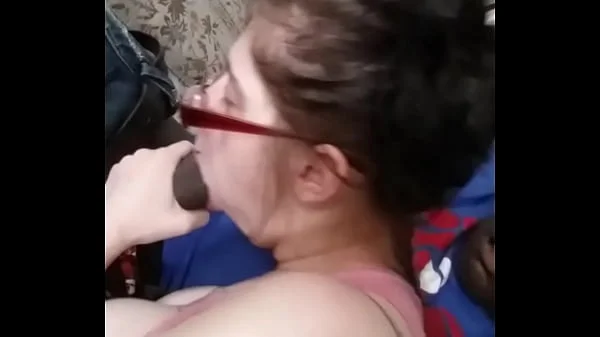 Bigtit White girl sucking bbc