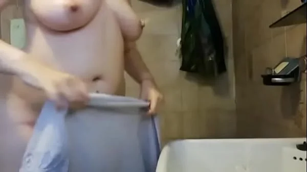 Your fat and ugly Italian mom opens her legs and takes a shower full of soap