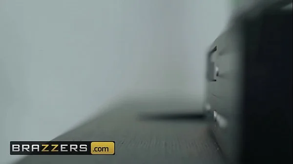 (Casey Calvert, Ricky Spanish) - Happy Masturbation Month - Brazzers