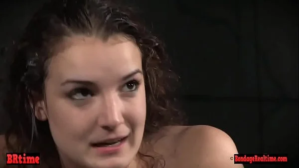 Bdsm chick pussy banged in interracial threeway