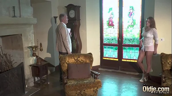 Real amateur teen happy to swallow cum and take facial