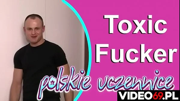 Polskie porno - Koleżanka siostry zaliczona przez perwersyjnego kolesia