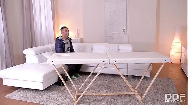 Anal threesome gives lesbians Chloé Lacourt & Candee Licious chills of pleasure