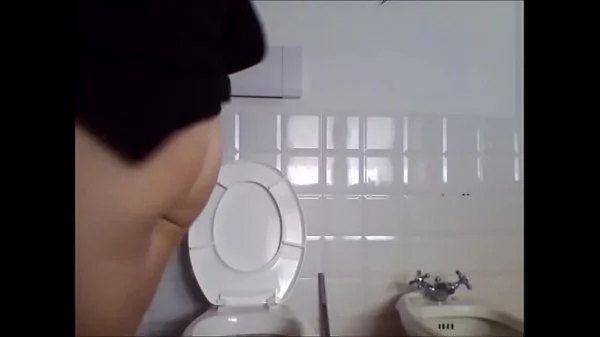 I love to pee everywhere: even on the seat of my car