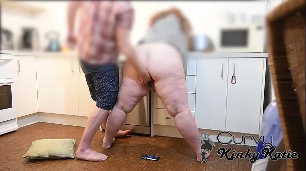 BBW MILF GUSH SQUIRTS ALL OVER CAMERA FROM FINGER FUCK