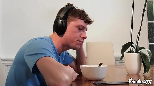 Stepbrother Fucks His Slutty Stepsister In Her Wet Pussy