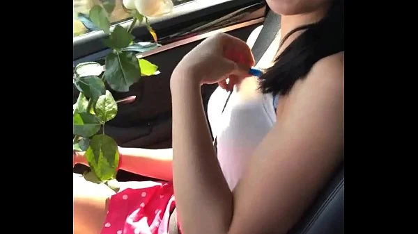 Teen Trying Painful Anal on a First Date