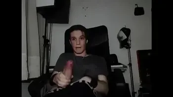 Argentino Pijudo dandole a la paja