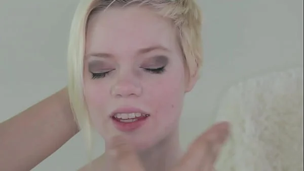 Pearl Sinclair sexy face slapping in Portland