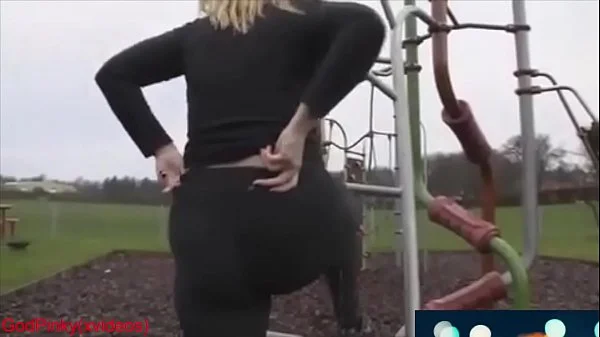 Mature milf walk with big ass leggings in park