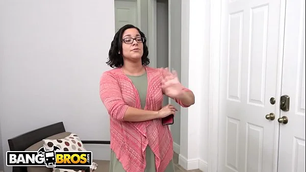 BANGBROS - Teen PAWG Gia Paige Taking Dick From Roofter Sean Lawless Behind 's Back