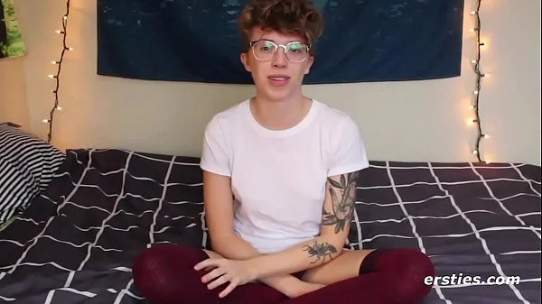 Sweet Petite Margo Masturbates in Sexy Stockings