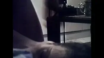 Waltraud wichst mich und ich spritze fein