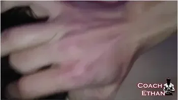 Baise Rapide Risquee Avec Mon Ex De 18 Ans Dans La Salle De Bain, Ses Parents Juste A Cote !