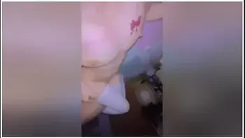 周末跟美女嗨皮骚屁股 扭动身体 淫荡声