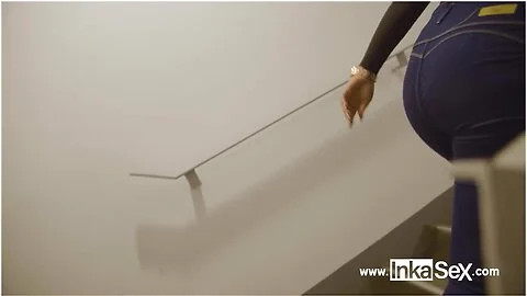 Super Ass Venezuelan Babe Caught On Rebound After Losing Her Date On Tinder