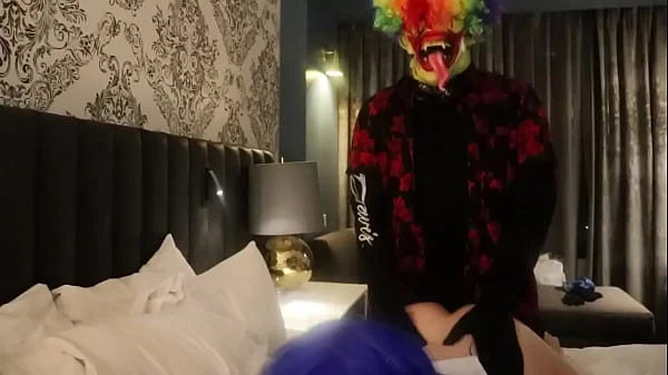 Halloween Threesome With MandiMayxxx and Juicy Tee