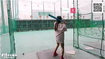 Amatorpiger Med Store Bryster Og Svedige Handjobs I Badet Med Massive Ansigtscumshots Japansk