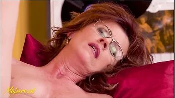 Horny Mature Irena Fingering Herself On The Couch