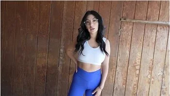 Lev Lieben And Cami Strella In Cum In My Pretty Little Mouth - Fucking My Contractor In A Barn