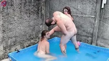 Amateur Homemade: My Wife Cheats With Neighbour On Camera - Candy Kush & Carmonaoficial