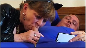 Superman Fucks Granny Catwoman - When The Bats Away The Cat Will Play!