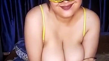 Hot Alisha Live: Naughty Or Nice?