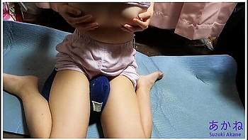 I Woke Up Wanting To Pee In The Middle Of The Night, But I Was Too Scared To Go To The Toilet And Put Up With It, But As I Put Up With It, It Got Better, And I Peeed With M-shaped Spread Legs