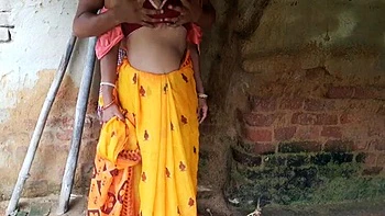 Sexy Indian Bhabhi Outdoor Doggystyle with Trilokinath - Big Boobs and Hard Fucking