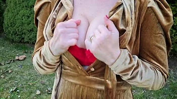 Amateur MILF Wanilianna Teases in Garden Outdoor Solo HD