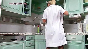 Graceful Marry Queens Dancing Movie