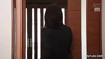 M*i*d*v-506 I Was Targeted By A Group Of Obsessive Stalkers On The Train During My Commute... I Couldnt Move, So I Massaged The Sensitive Breasts Of A Busty Office Lady Until She Was Made To Cum Decensored