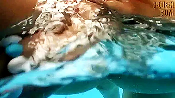 G Queen Msg Sixis (2011)