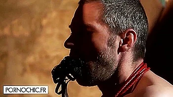 Club With Sensuous From - Ania Kinski