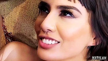 Crazy Babe - Short-haired Babe Interracial Crazy Sex