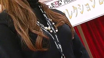 Crazy Japanese model Hikaru Aoyama, Nozomi Osawa in Amazing Upskirts, Interview JAV movie