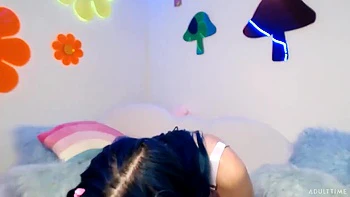 Super Horny Fun Time With Sexy Toys On Webcam With Jewelz Blu