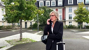 For Lexie, any experience is worth taking! - Jacquie et Michel TV