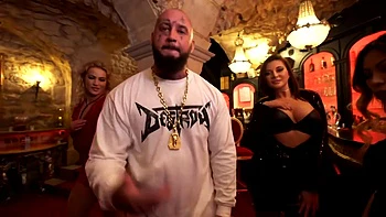 Cindy Lopes in a hot threesome! - Jacquie et Michel TV