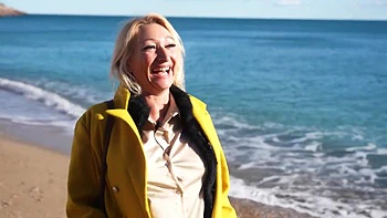 Oney, 23, a very cerebral young woman from Aix... - Jacquie et Michel TV